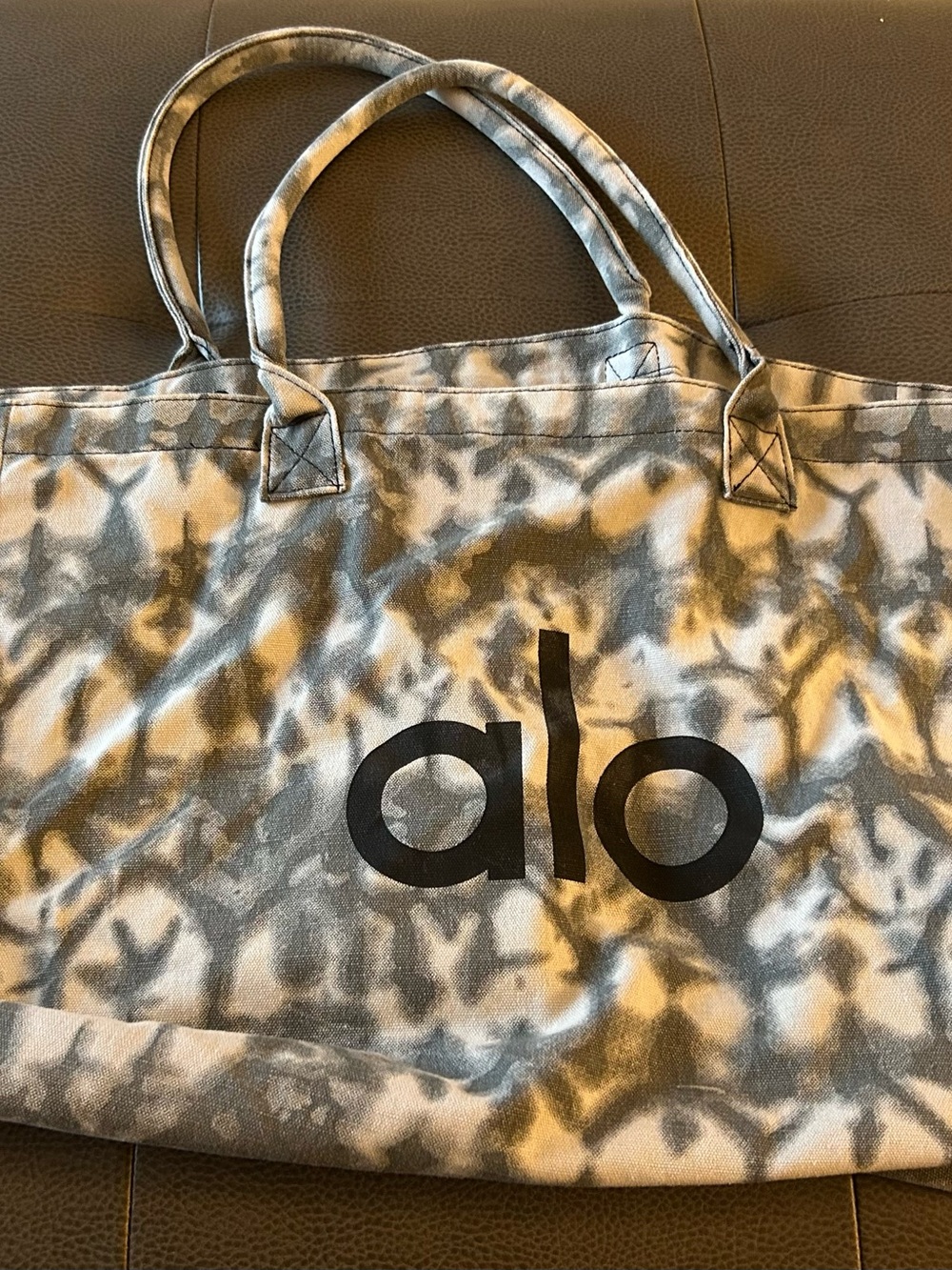 ALO Yoga Gray and White Tie-Dye Canvas Tote